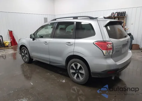 2018 Subaru Forester 2.5I Premium из США, поврежденный, VIN JF2SJAEC7JH561685